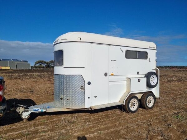 Imperial 2HSL Extended Horse Float