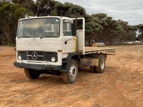 Mercedes 1419 Truck