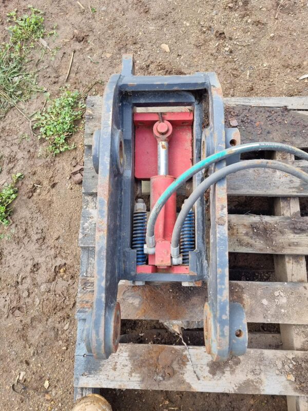 Double Locking Quick Hitch