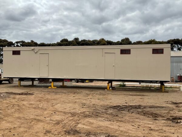 45ft Toilet Block