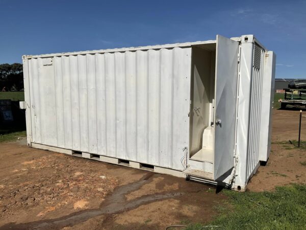 20ft Watertight Shipping Container WITH Toilet