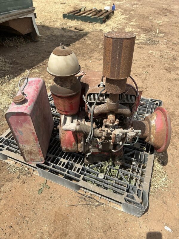 Twin Cylinder Wisconsin Engine