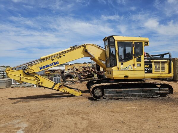 Komatsu PC 220-7LC Excavator