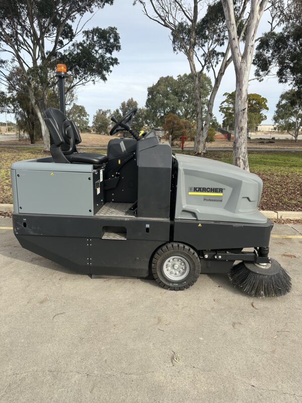 Karcher Ride On Sweeper