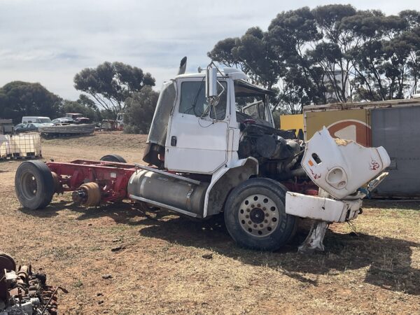 Freightliner M11 Wrecking