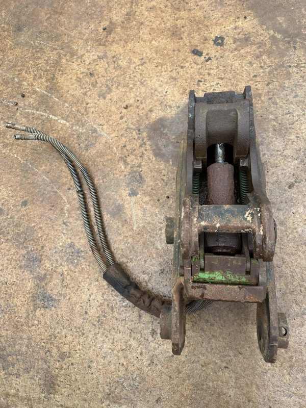Quick Hitch to suit Bobcat E50
