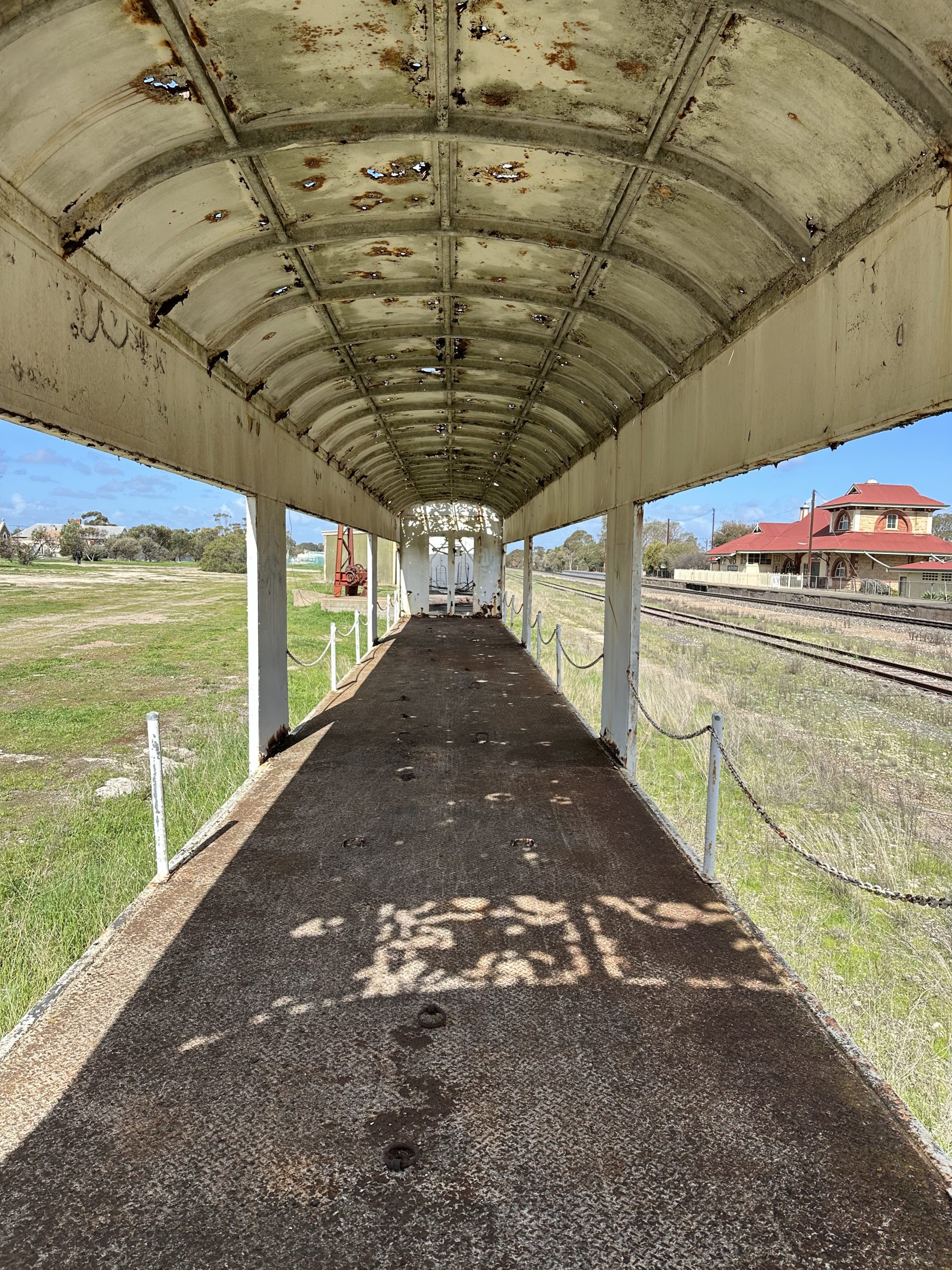 Platform Rail Car with roof. - Image 3