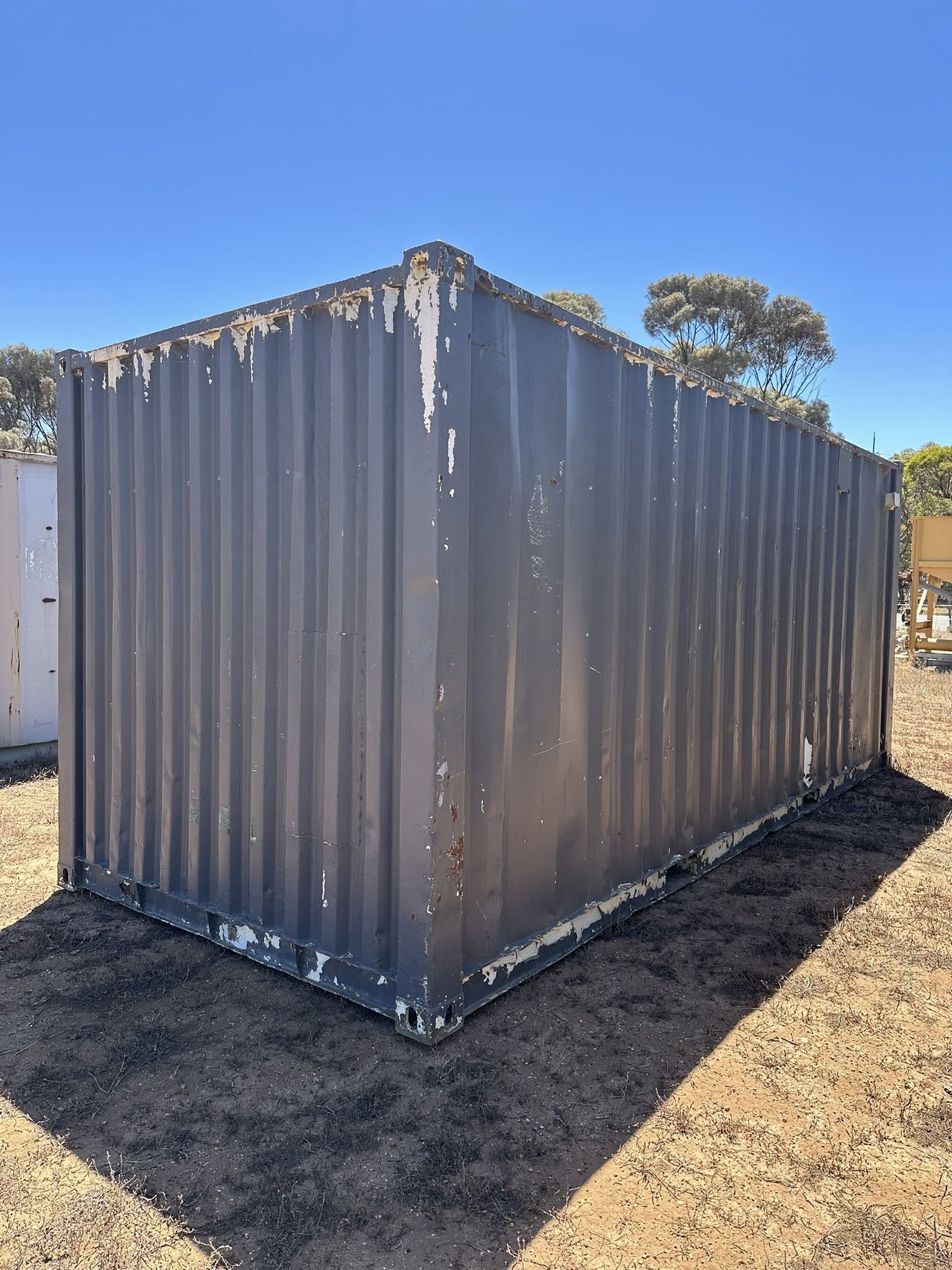 *SOLD* - 20ft Shipping Container Workshop - Image 2