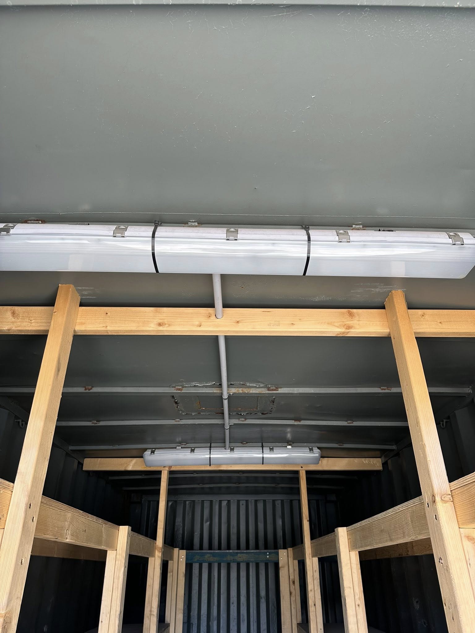 *SOLD* - 20ft Shipping Container Workshop - Image 6