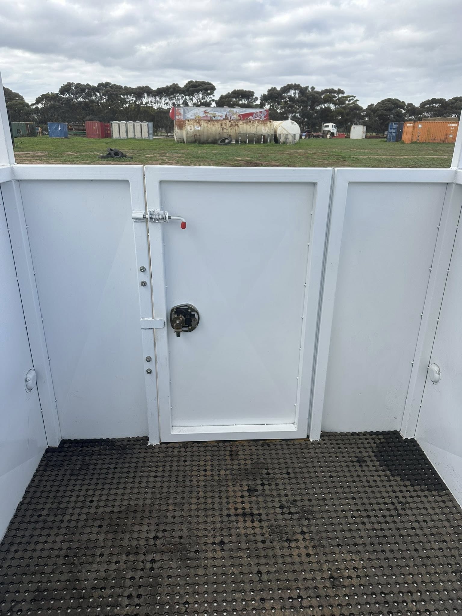 Portable Announcers Box - Image 4